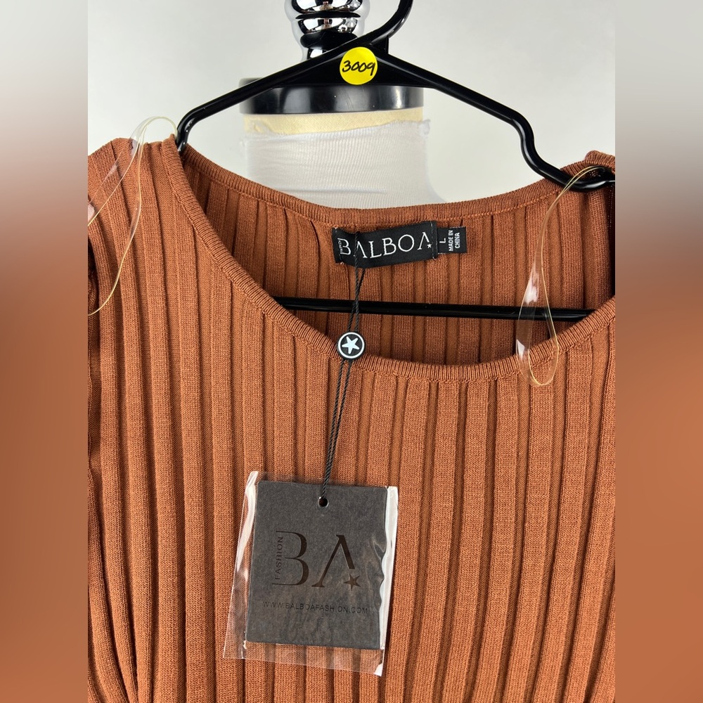 💚 3009. Brown Ribbed Puff Sleeve Crop Top - Picture 4 of 6